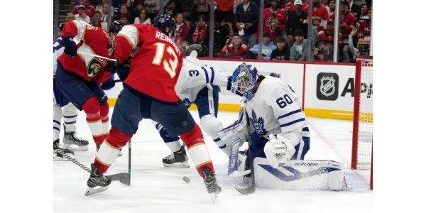 Les Maple Leafs de Toronto battent les Panthers de la Floride dans le quatrième match
